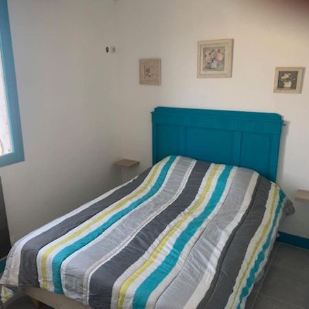 Le Depot Appartement Du Port A Champvert Екстер'єр фото